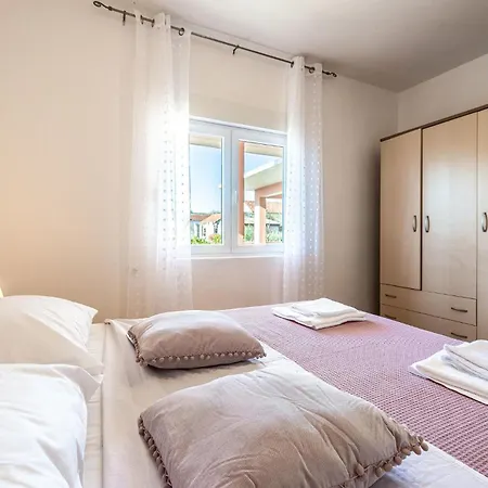 Bore Apartamento Donje Rastane